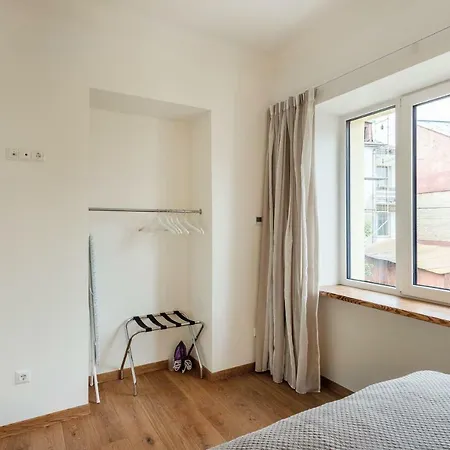 Bright And Cosy 1bdr Centre *