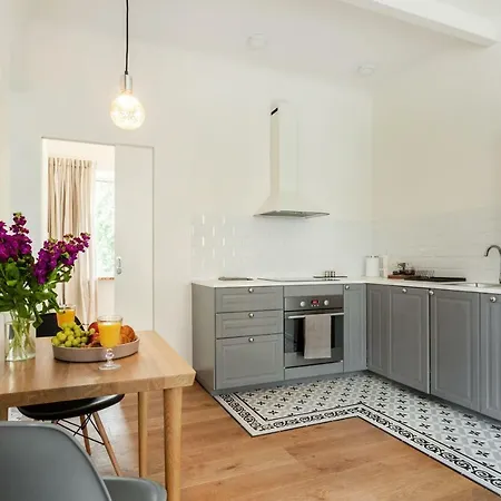 Bright And Cosy 1bdr Centre *