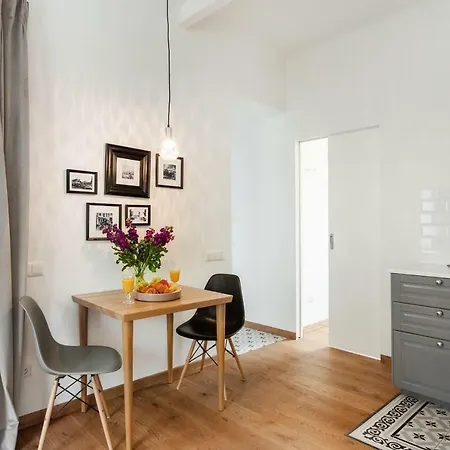 Apartment Bright And Cosy 1bdr Centre Kaunas