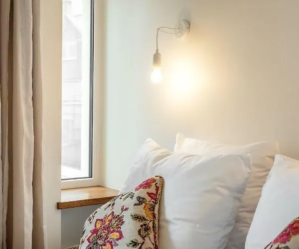 Bright And Cosy 1bdr Centre